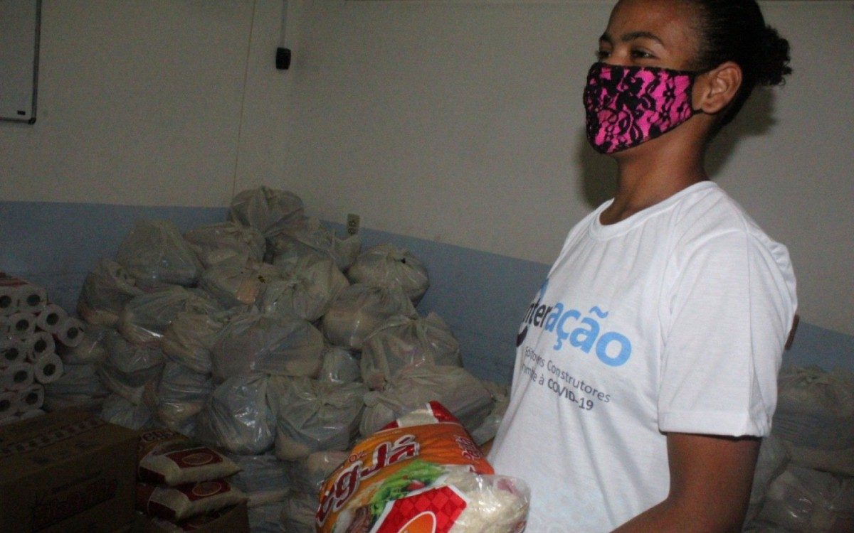 Moradora da CDD, Ana Carolina da Silva pretende criar um concurso on-line de máscaras personalizadas para crianças
