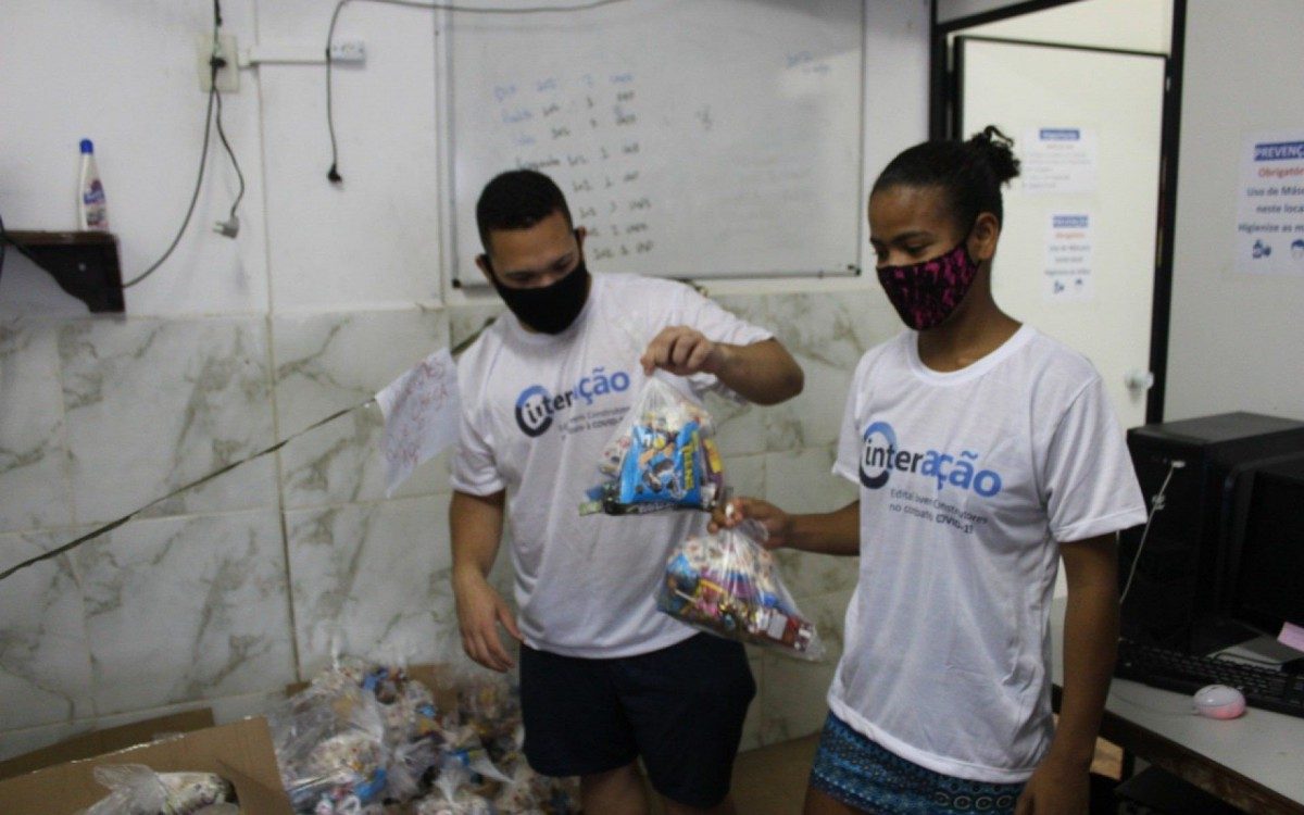 Moradora da CDD, Ana Carolina da Silva pretende criar um concurso on-line de máscaras personalizadas para crianças