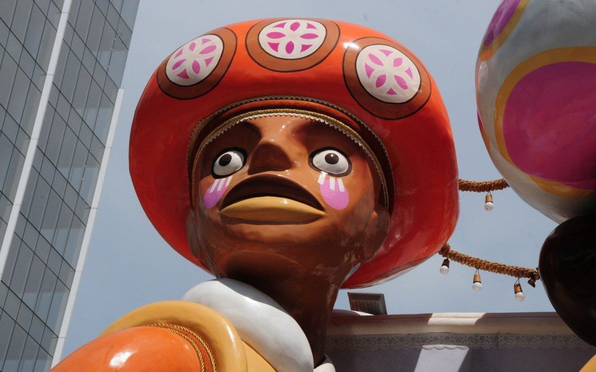 Projeto 'Carnavalesca', do fotógrafo Estefan Radovicz, mostra o vaivém na Presidente Vargas horas antes dos desfiles na Sapucaí