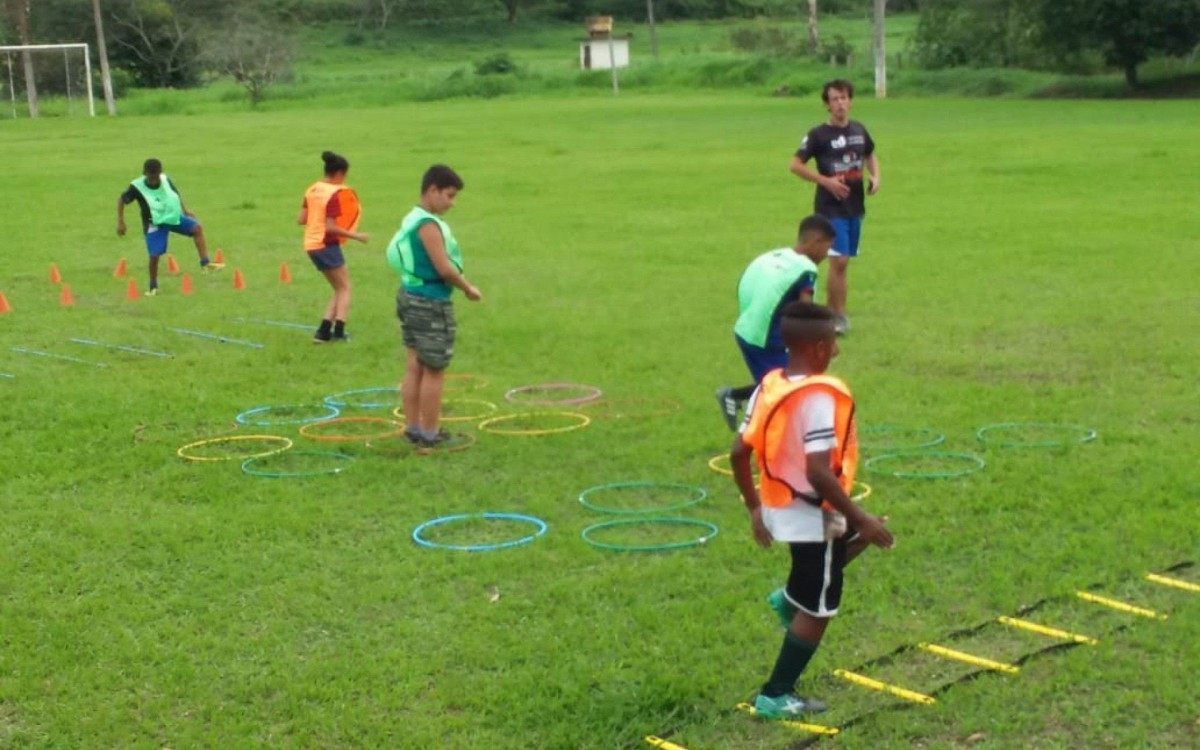 Professor Godoi, coordenador do núcleo de Itaperuna, pontua que a oportunidade é para crianças de todas faixas etárias.