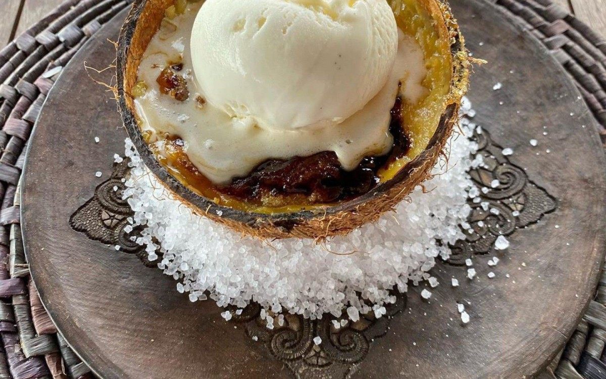 Renata Vasconcellos est&aacute; de f&eacute;rias