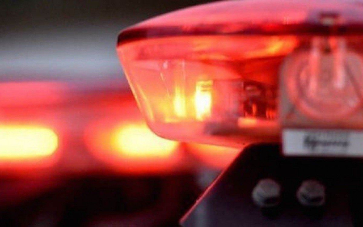 Agentes do 4&ordm;BPM (S&atilde;o Crist&oacute;v&atilde;o), realizavam policiamento pela rua quando foram acionados por populares para ocorr&ecirc;ncia