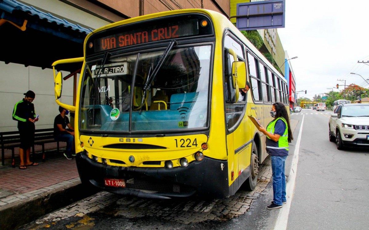 STMU intensifica fiscaliza&ccedil;&atilde;o no transporte coletivo em Volta Redonda - Evandro Freitas