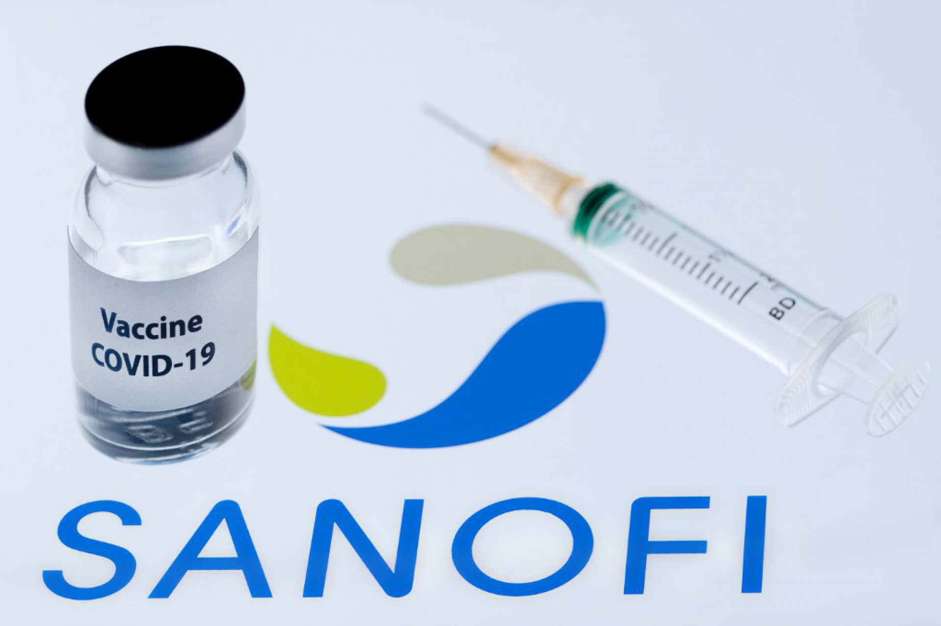 Grupo Sanofi inicia estudo em larga escala de vacina contra covid-19