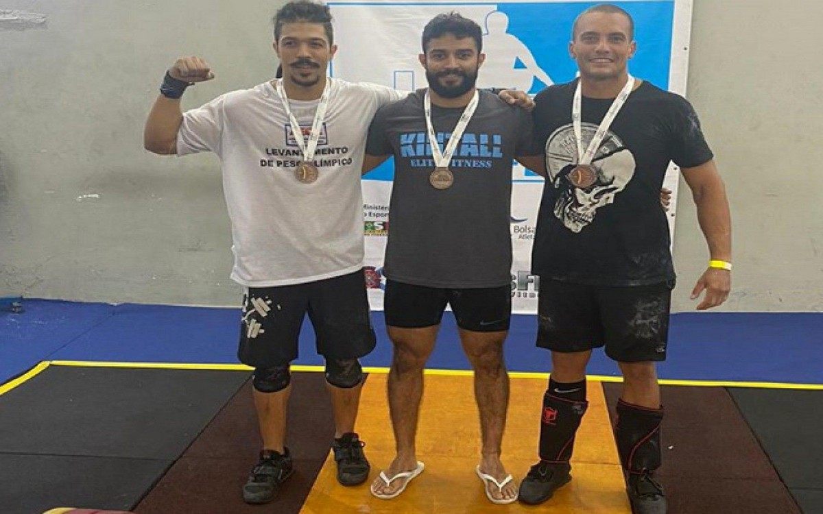 Alessander recebeu convite para competir há cerca de um mês, não dispensou a oportunidade, ajustou data e começou jogar carga para cima. - Foto: Jorge Luiz