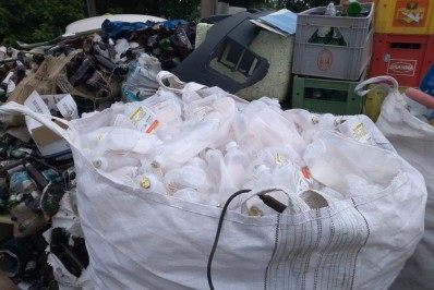 Medicamentos para Covid-19 são achados em ferro-velho de Vassouras