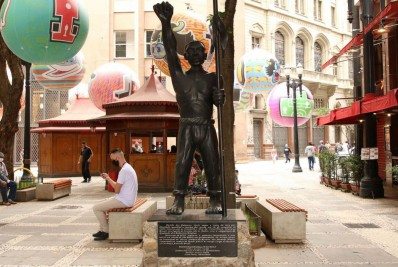 Monumentos em São Paulo invisibilizam história de negros e indígenas
