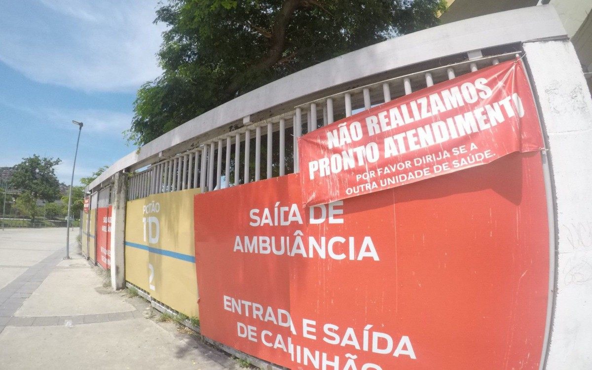 Hospital de Campanha do Complexo do Maracanã fora de funcionamento em plena alta na onda de pessoas infectadas pelo Covid-19 no Rio de Janeiro.