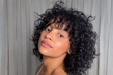 Ex-BBB Gleici radicaliza no visual e surpreende fãs