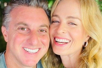 Angélica homenageia Luciano Huck por sua trajetória no 'Caldeirão'