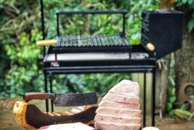 Empresas do ramo de gastronomia em Macaé investem em kits personalizados para fim de ano