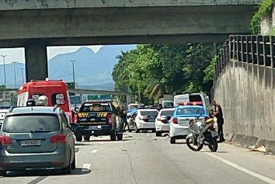 Vídeo: Perseguição com troca de tiros na BR-040 deixa feridos em Duque de Caxias