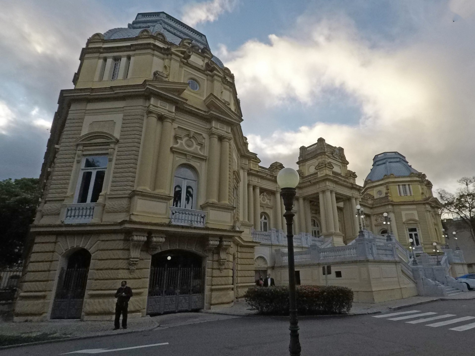 Governo do Estado repassa R$ 425 milh&otilde;es para as prefeituras fluminenses