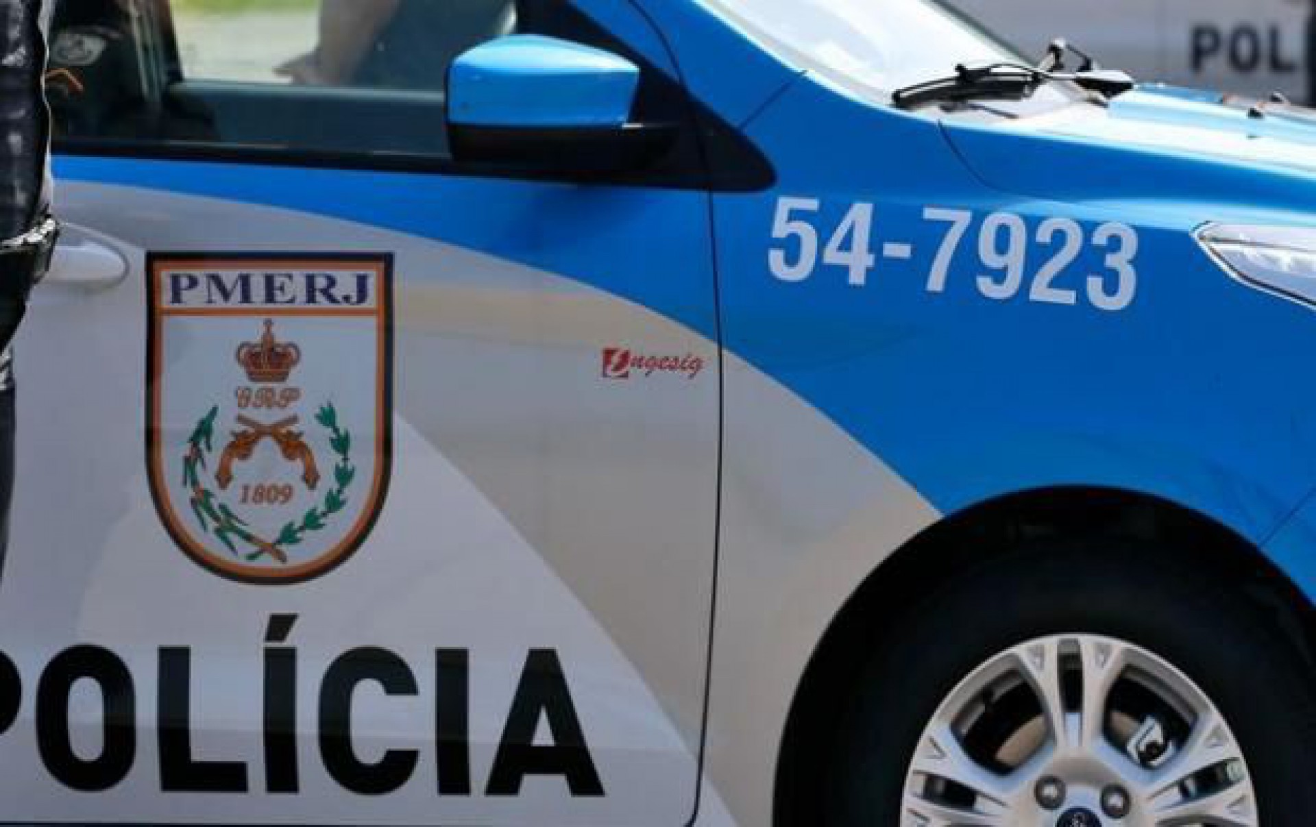 Policial é agredido durante assalto em Madureira