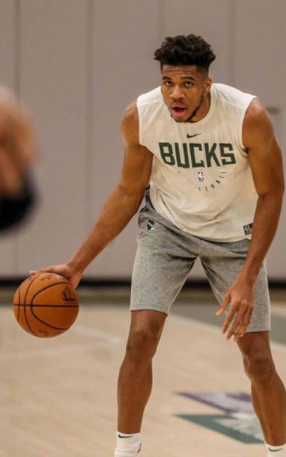 Giannis Ugo renovou contrato com os Bucks por mais cinco anos - Reprodução/Instagram