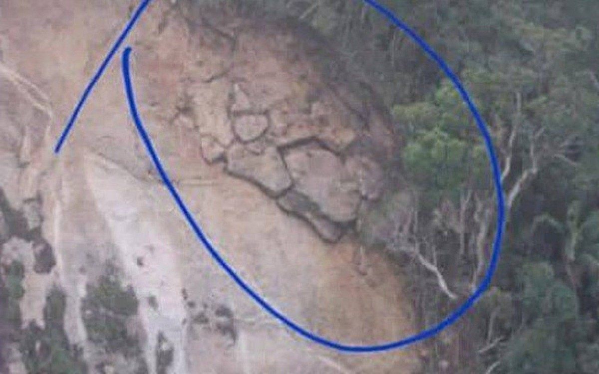 Imagem é de um acidente que ocorreu em fevereiro de 2019 no alto do Morro Dois Irmãos, na comunidade do Vidigal.  - Reprodução