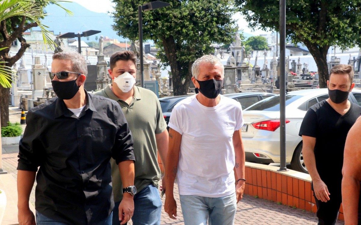 Kiko, do grupo Roupa Nova
 