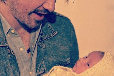 Taylor Hanson anuncia nascimento de seu sétimo filho