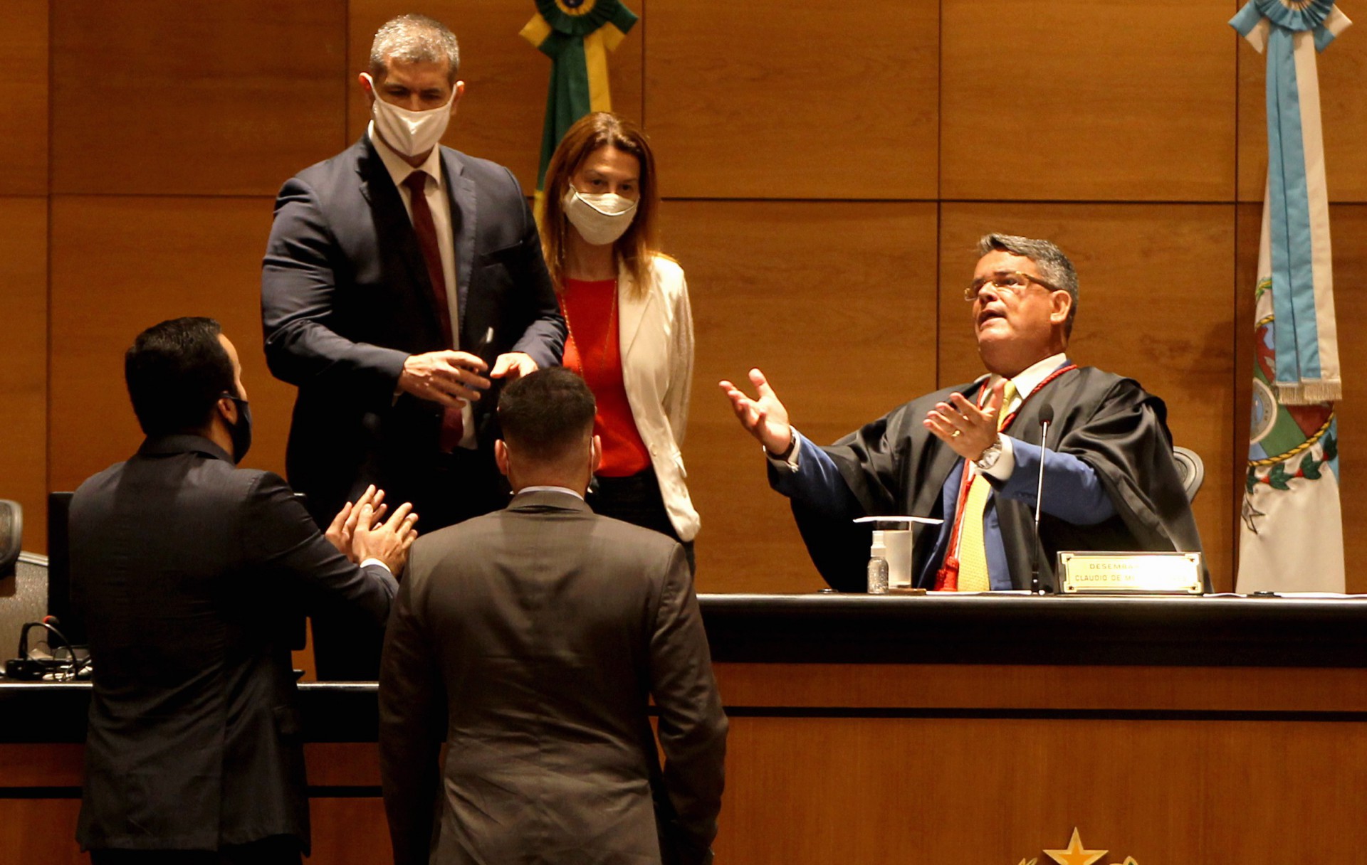 TJ ouve testemunhas no caso do governador afastado, Wilson Witzel, presidida pelo desembargador Claudio de Mello Tavares. Na foto, defesa pede adiamento da audiência, que foi negado pelo Desembargador. - Estefan Radovicz / Agencia O Dia