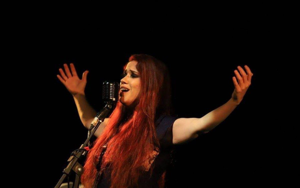 Além de cantora, Renata é produtora Cultural e ex-aluna do curso de produção cultural da UFF - Divulgação/Jorge Ronald