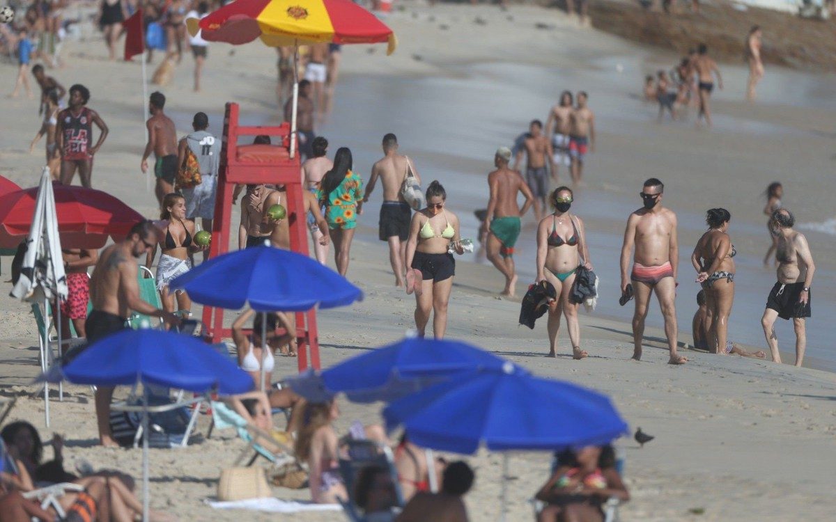 Praia da Zona Sul em meio à pandemia do coronavírus - Daniel Castelo Branco