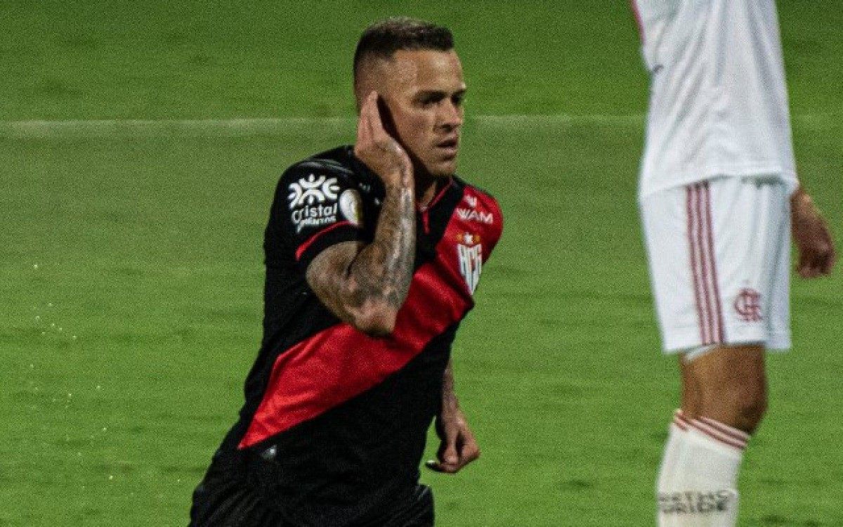 Gustavo Ferrareis de saída do Atlético-GO