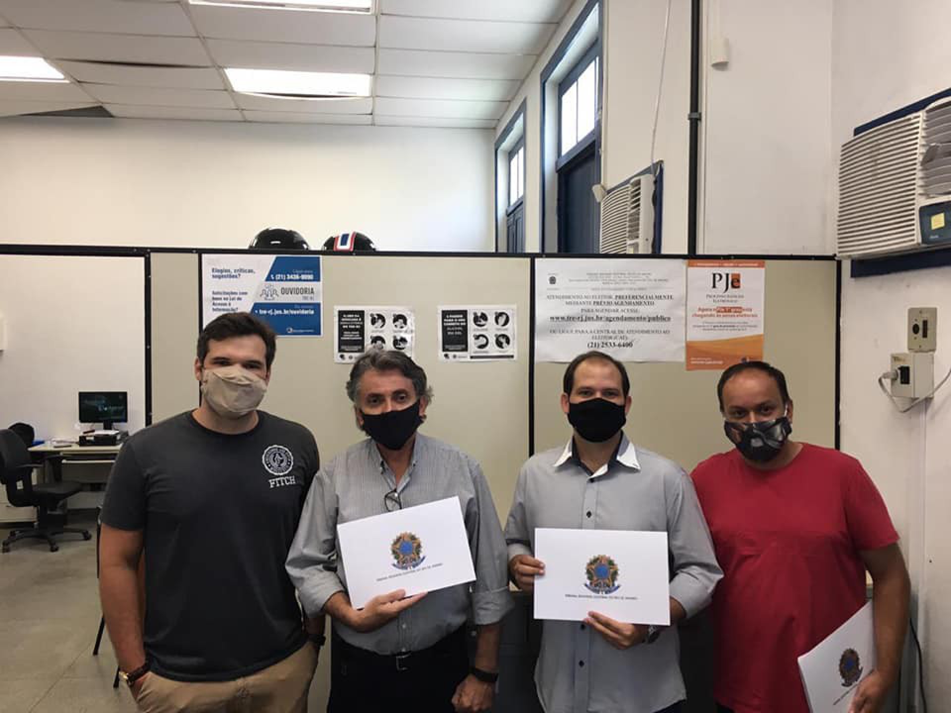 Prefeito reeleito e vice de Natividade s&atilde;o diplomados. - Foto: R&aacute;dio Natividade FM