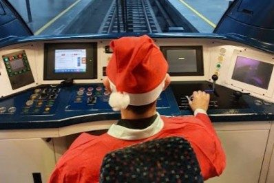 Condutores do MetrôRio vão se transformar em Papais Noéis no Natal