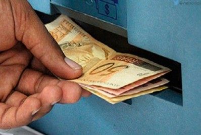 Governo planeja pagar auxílio de R$ 250 para 'órfãos da covid'