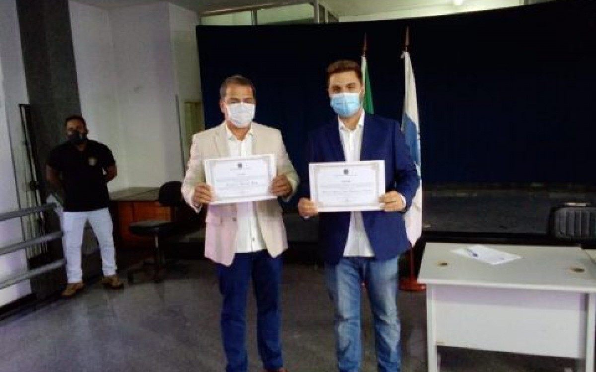 Wladimir Garotinho e Frederico Paes, diplomados prefeito e vice-prefeito de Campos dos Goytacazes. - Divulgação