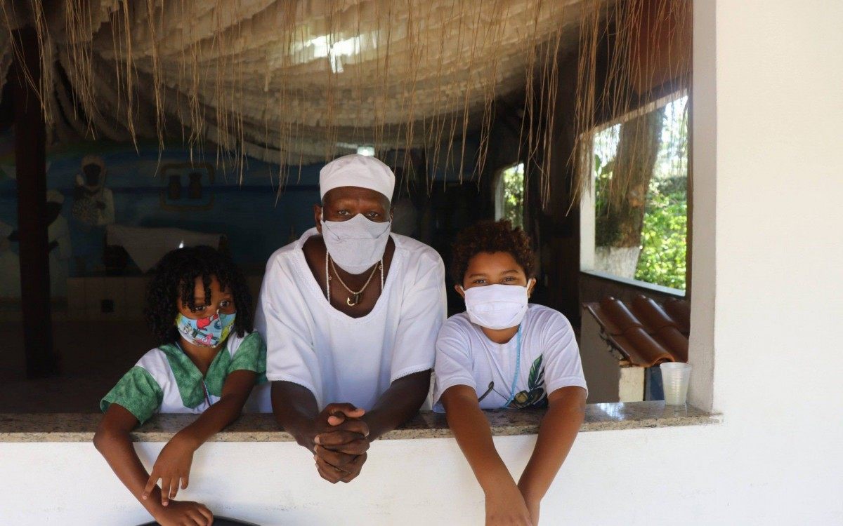 Ogan Celso Carvalho na primeira cerimônia de Natal dos terreiros de Candomblé no Rio de Janeiro - Foto: Divulgação