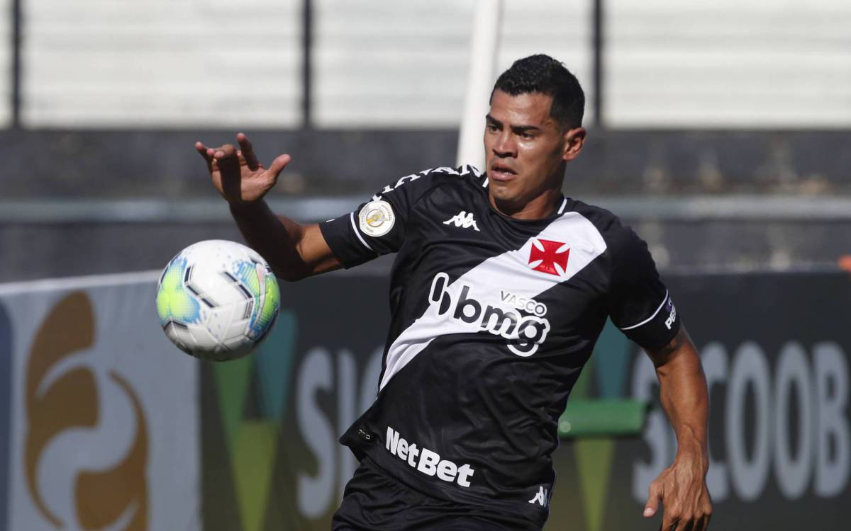 Rio de Janeiro - RJ  - 20/12/2020 - Futebol - Campeonato Brasileiro serie A 2020 - Partida valida pela 26 rodada - Vasco x Santos - Estadio Sao Januario, Sao Januario, zona norte do Rio -  na foto Jadson - Reginaldo Pimenta / Agencia O Dia