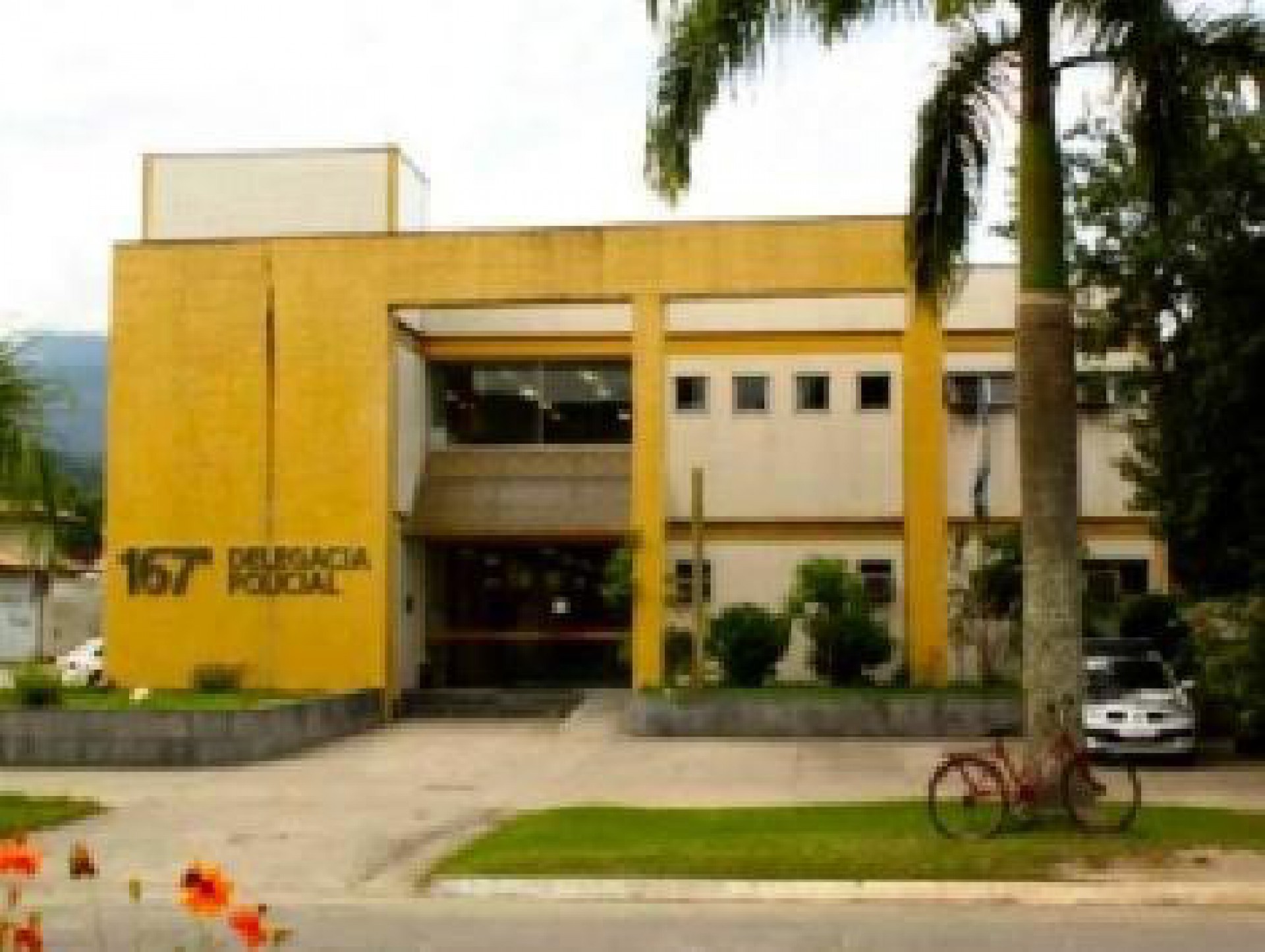 Mulher comprava notas falsas de R$ 200 por R$ 50 e repassava a comerciantes de Paraty