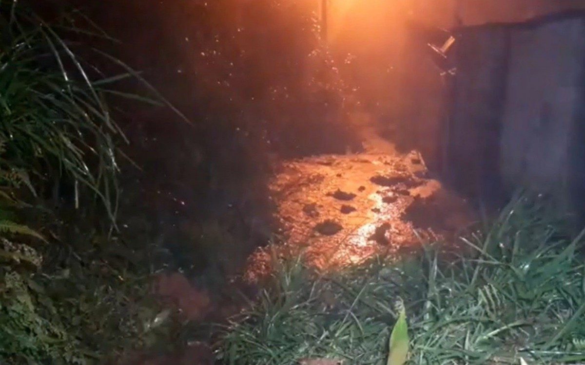 Barreira interrompe rua no bairro Siméria - Reprodução/Internet