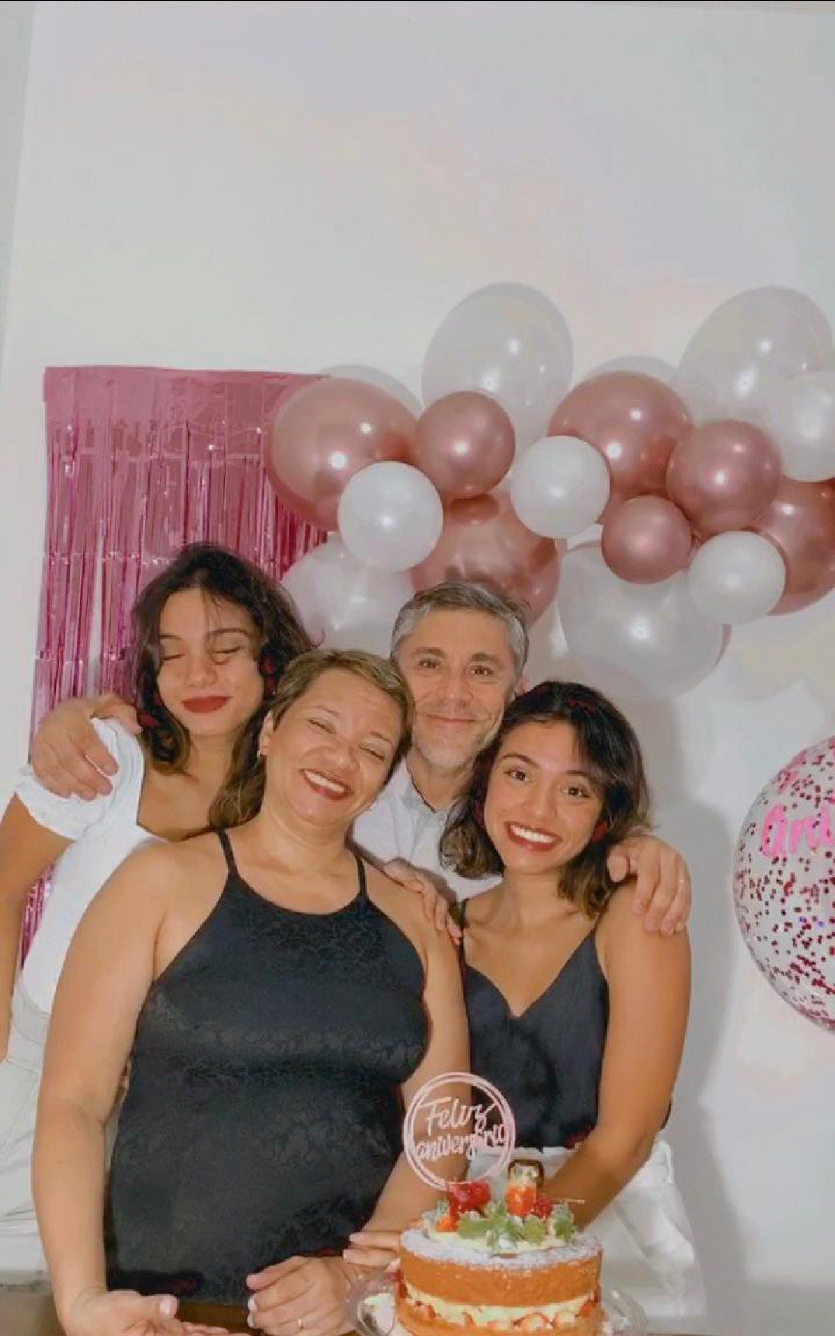 Da esquerda para a direita: Bruna Monteiro Sant’Ana Felix, Reni Monteiro Sant’Ana Felix, Itamar Felix Pereira e Beatriz Monteiro Sant’Ana Felix