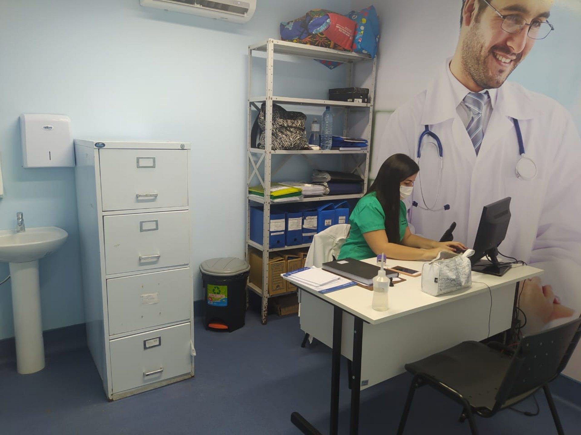 O Hospital Municipal de S&atilde;o Jo&atilde;o de Meriti fica na Av. Presidente Lincoln, s/n&ordm; &ndash; Jardim Meriti e funciona 24h por dia. - Divulga&ccedil;&atilde;o/ PMSJM