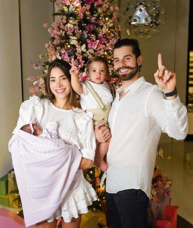 Alok e Romana Novais em família - Reprodução / Instagram