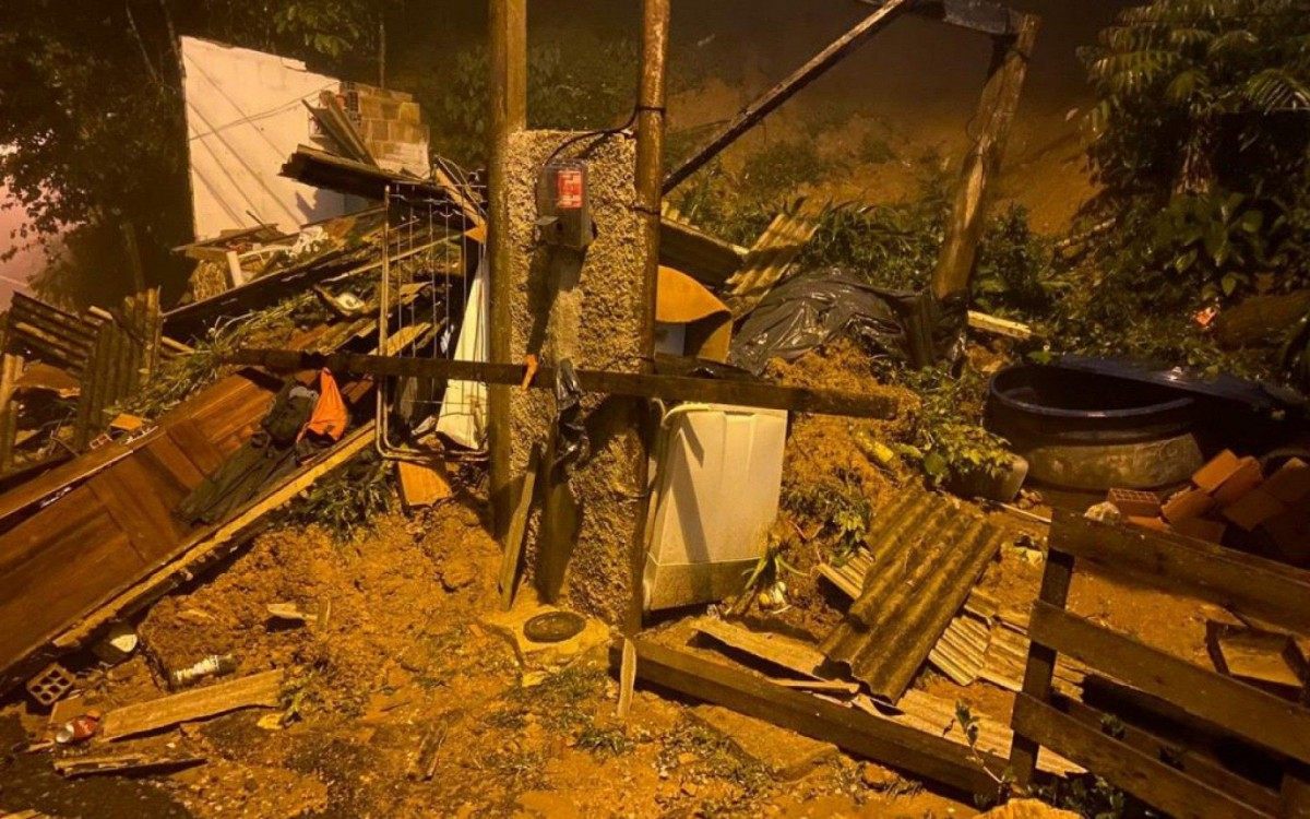 Mais quatro deslizamentos foram registrado em Petrópolis no dia de Natal  - Reprodução/Internet