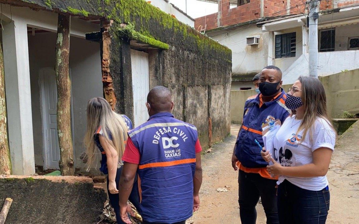 Prefeitura de Duque de Caxias cadastra moradores para receber donativos