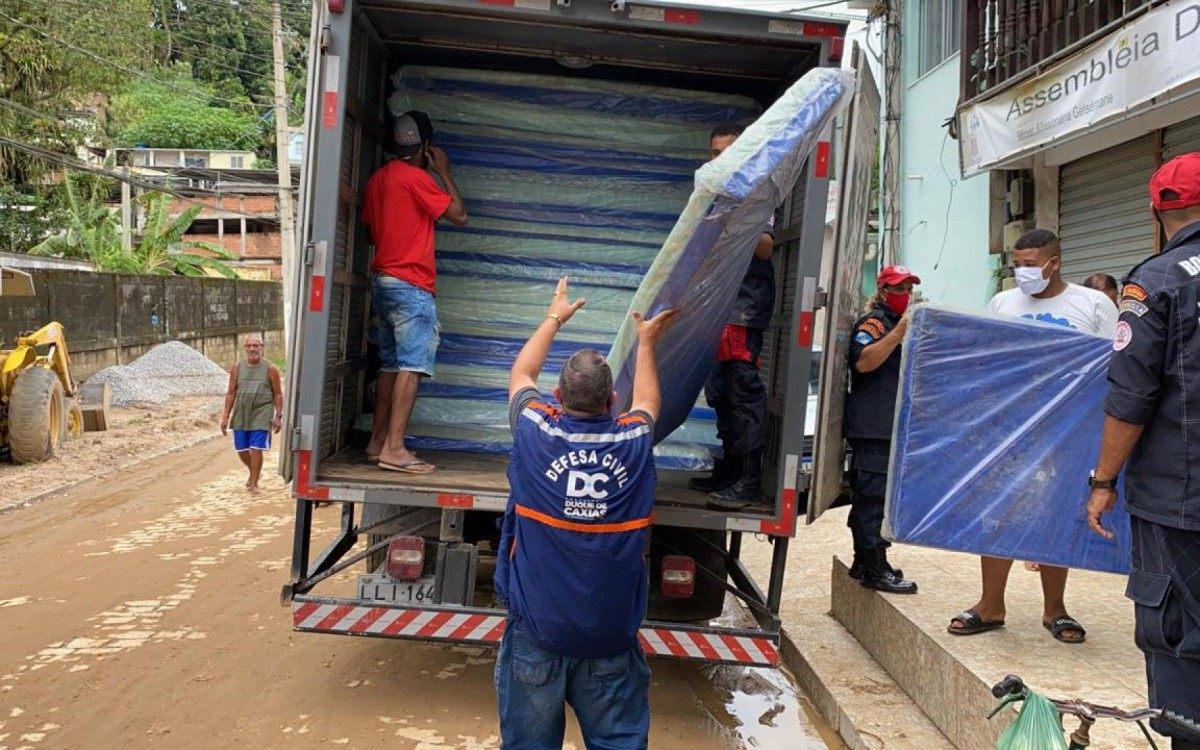 Prefeitura de Duque de Caxias cadastra moradores para receber donativos