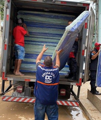 Prefeitura de Duque de Caxias cadastra moradores para receber donativos - Divulga&ccedil;&atilde;o