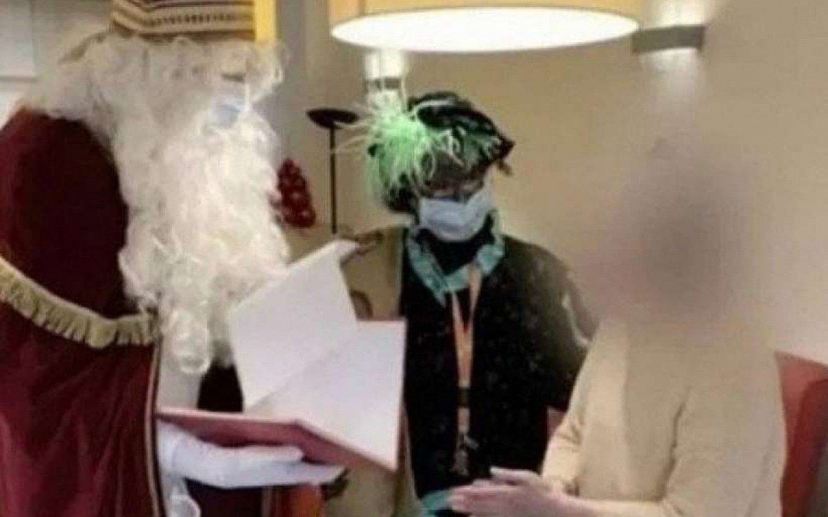 Visita do Papai Noel ao asilo ocorreu no início de dezembro
