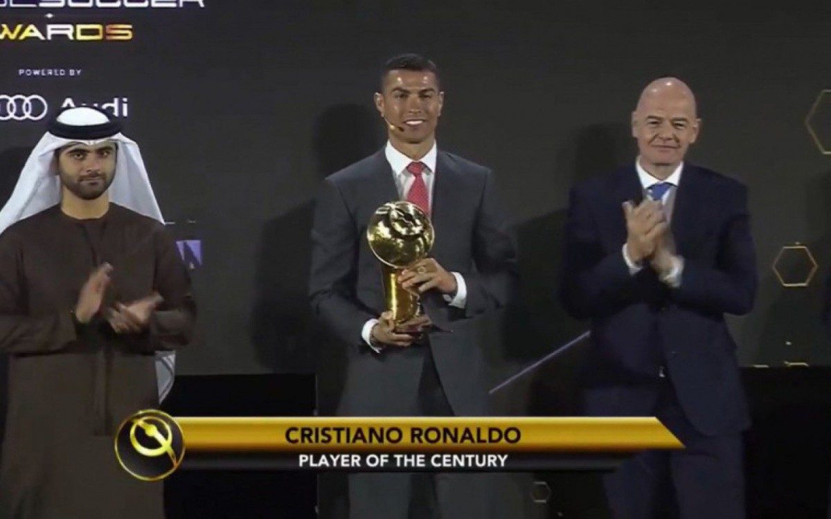 Cristiano Ronaldo é escolhido melhor jogador do século