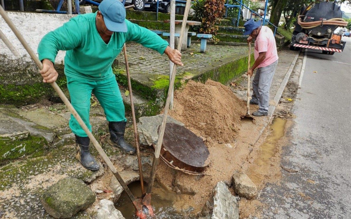 Prefeitura de Duque de Caxias leva ajuda humanitária para famílias afetadas pelas chuvas