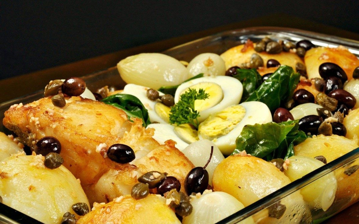 Para muita gente, as festas de fim de ano s&atilde;o para tentar esquecer um pouco das dificuldades vividas durante a pandemia, que continua - Imagem Internet