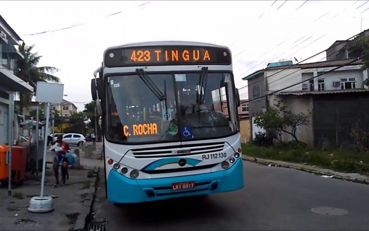 Os acusados envolvidos no crime conseguiram fugir com os pertences dos passageiros.  - Reprodução