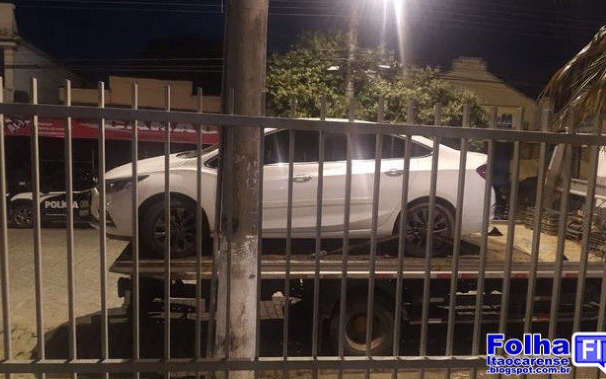 Carro de H&eacute;lio Sales &eacute; encontrado em Leopoldina, MG; empres&aacute;rio continua desaparecido.