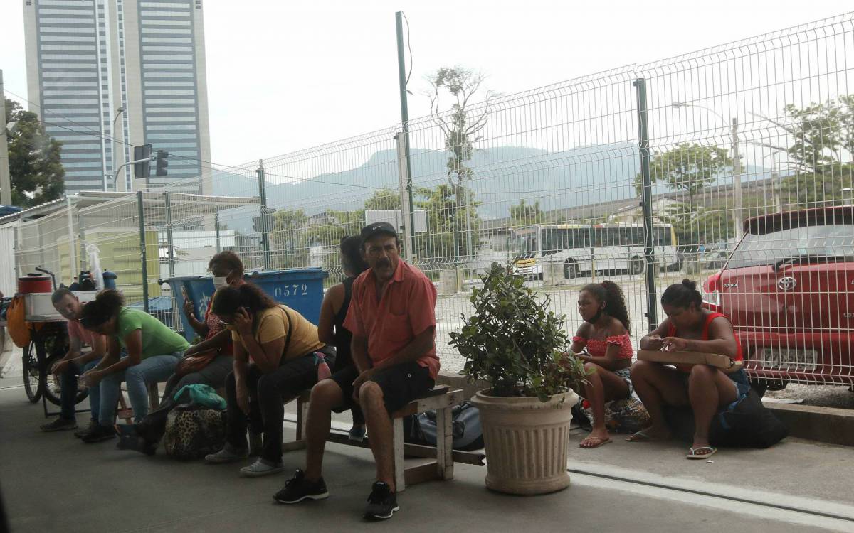 M&aacute;fia de transporte domina entorno da Rodovi&aacute;ria Novo Rio - Reginaldo Pimenta / Ag&ecirc;ncia O Dia