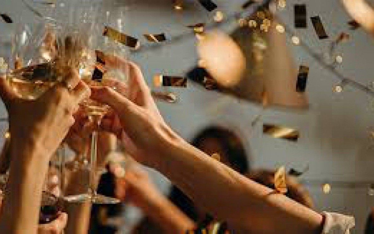 Fiscalização flagra 6,6 mil pessoas em festas e bares em São Paulo - Reprodução internet