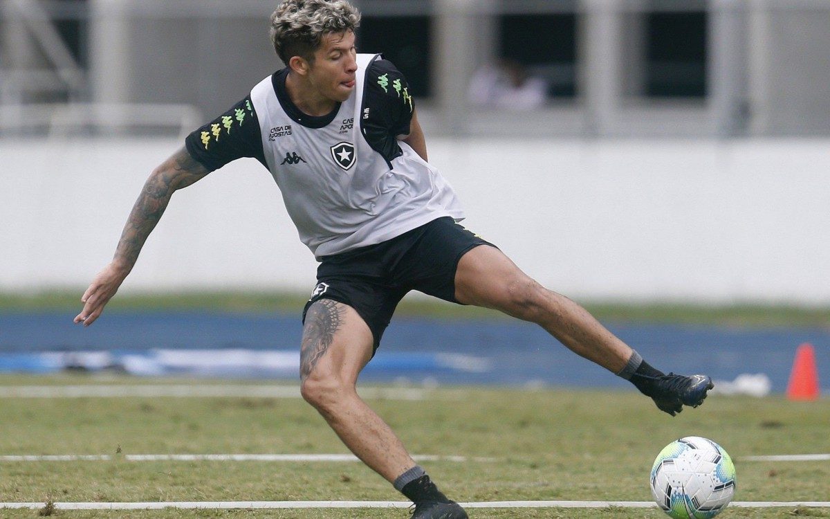 Emprestado pelo Hoffenheim, da Alemanha, Bruno Nazario teve o contrato prorrogado até junho de 2021 - Vitor Silva/Botafogo